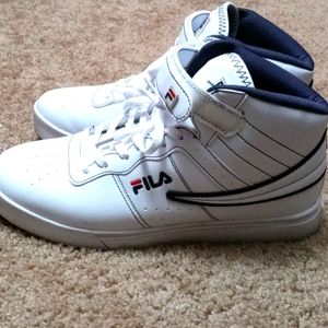 Brand New Navy Blue and White Fila's